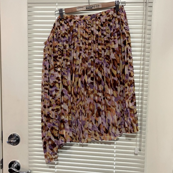 NWT | JNY Women’s 16 Pleated Skirt - Picture 3 of 11